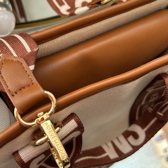 Steve Madden modern crossover bag - Picture 2 of 4